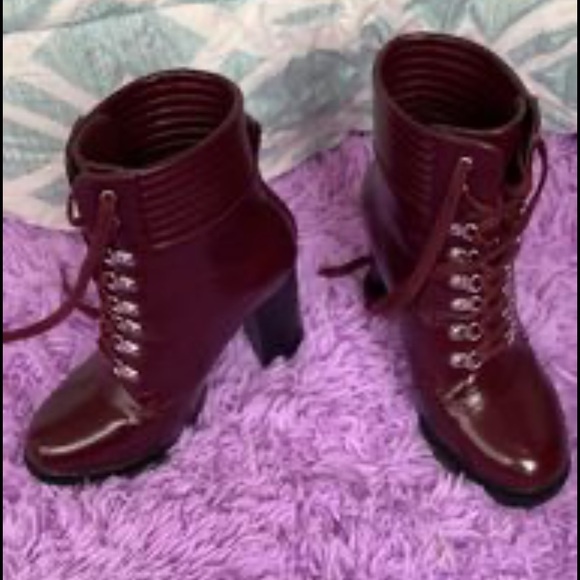 Burgundy heel boots - Picture 1 of 1